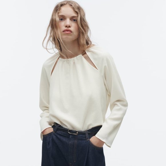 NWT CUT OUT ECRU WHITE BLOUSE - Picture 2 of 9